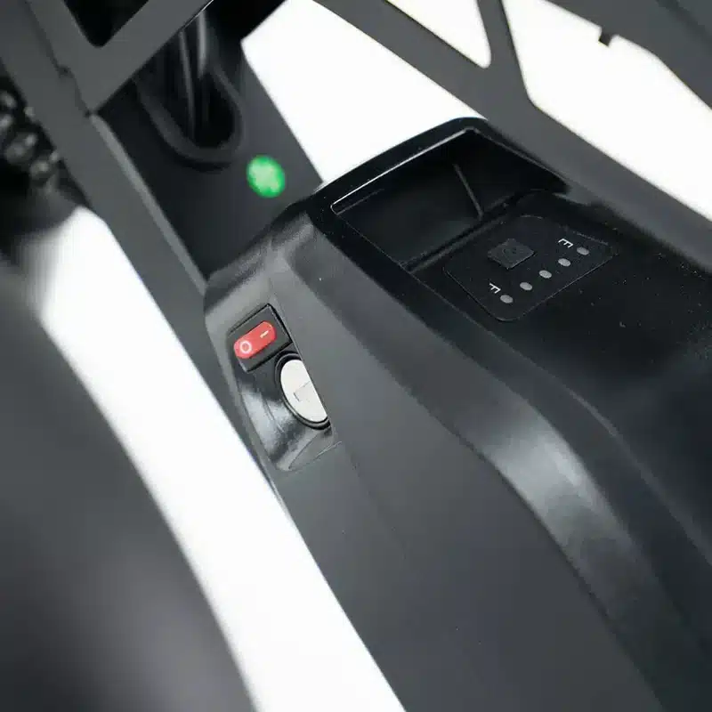 QM Wheels V20 Pro Elektrische Fatbike 250W | Straatlegaal & Rijklaar | Zwart - Afbeelding 13